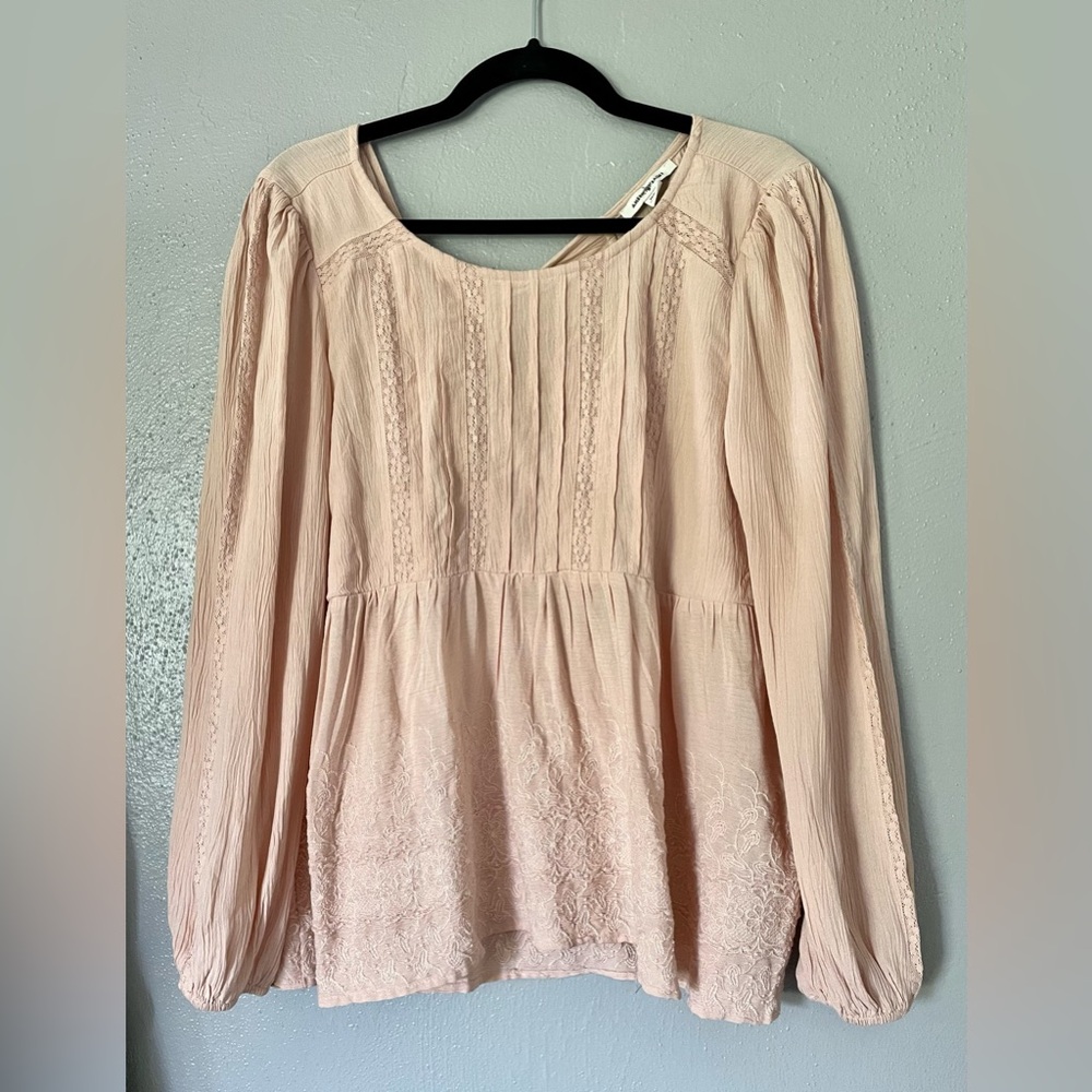Nude-ish pink American Eagle Top